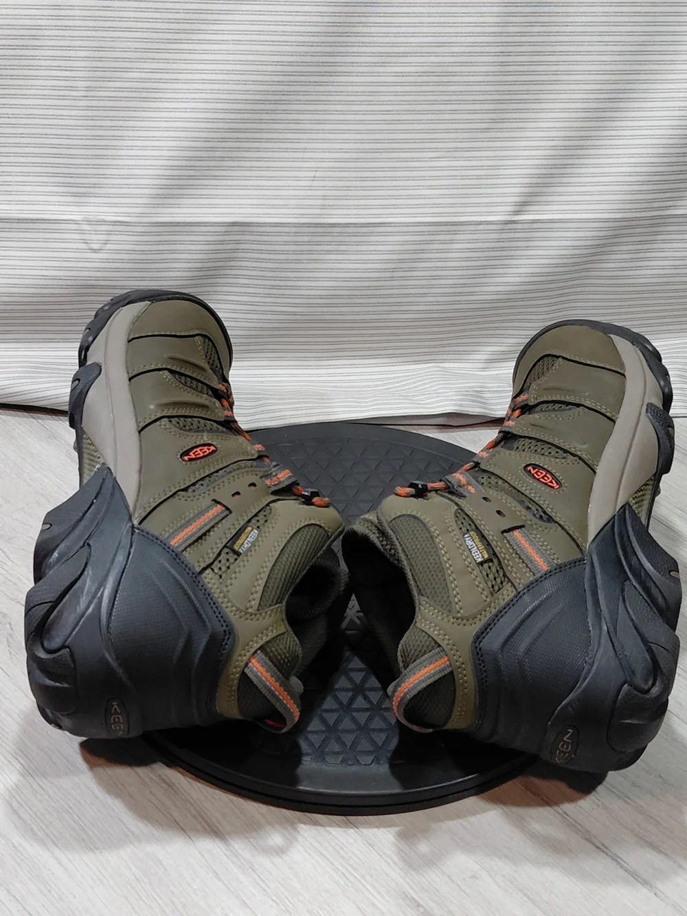 KEEN Men Utility Lansing Mid Waterproof Steel Toe Work Boot Olive Green M11.5 EE